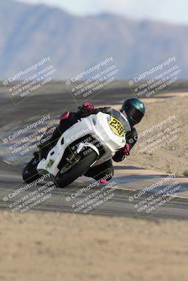 media/Nov-16-2025-Race Pace (Sun) [[8c5fa54630]]/Verified Riders/8-Turn 12 (120pm)/